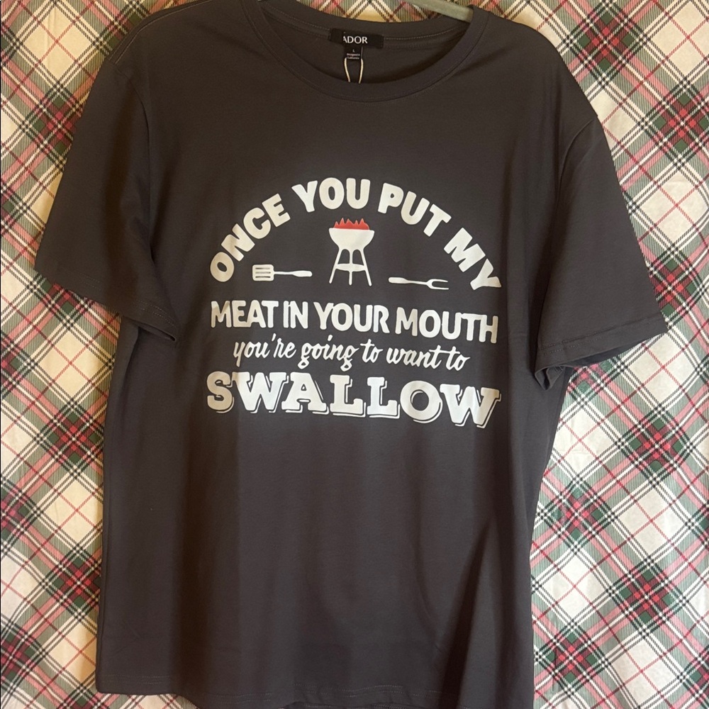 Black Graphic Tee - Short Sleeve